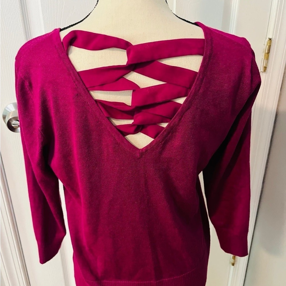 Cable & Gauge Magenta Sweater with Crisscross Back-NWOT Size L